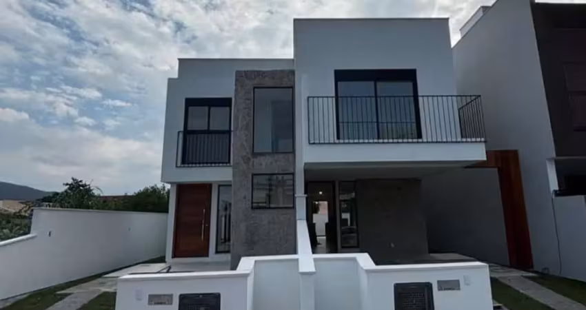Casa de 144m² com 3 quartos sendo 1 suíte no campeche