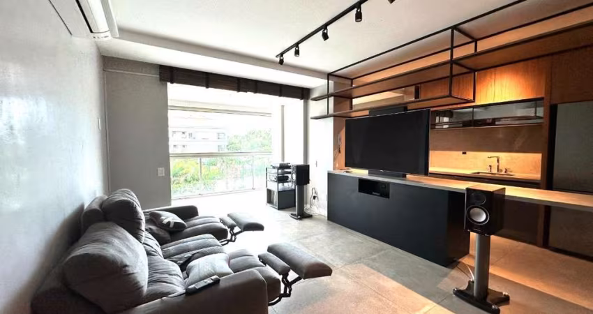 Apartamento pé na areia com 2 suítes no Campeche