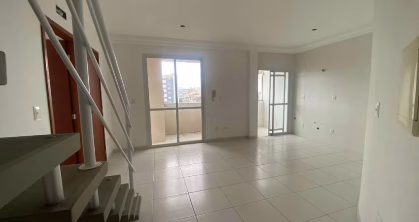 Excelente apartamento duplex com 3 suítes em Capoeiras