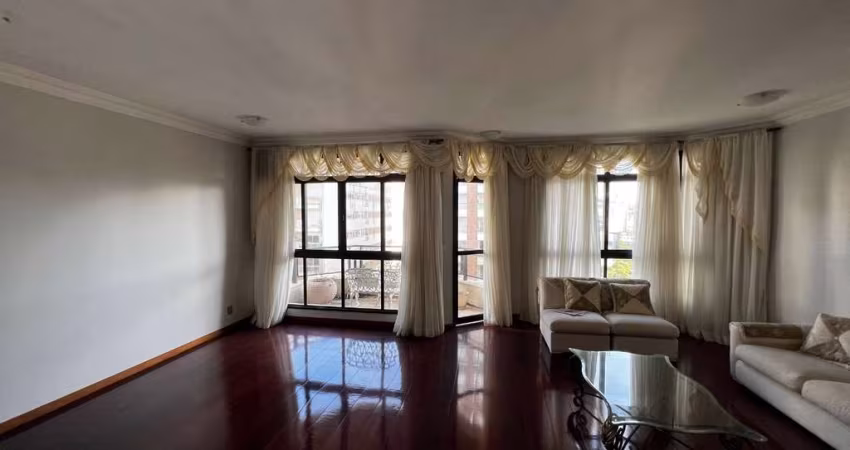 Apartamento de 3 dorms no bairro Centro