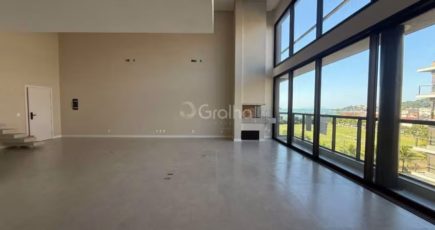 Duplex de 3 suítes no bairro Jurerê, Florianópolis.