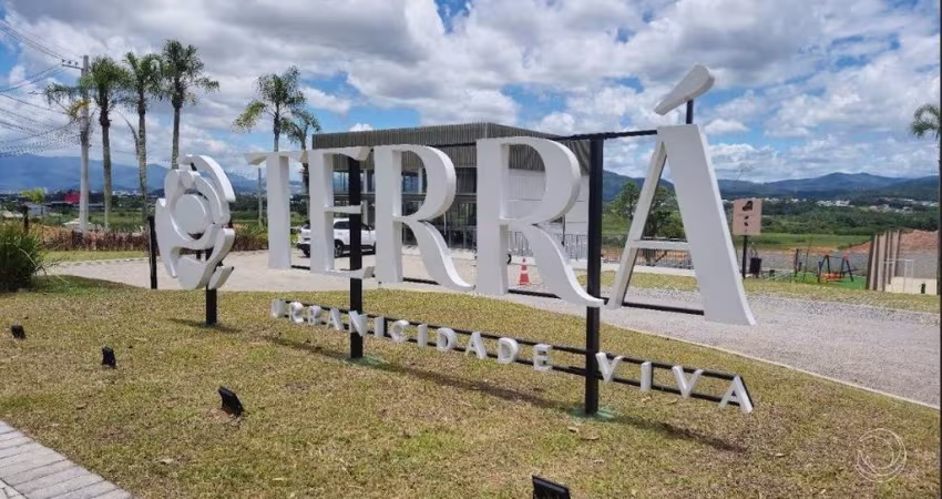 Terreno com 128,30m² bairro Forquilhas em São jose