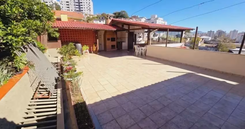 Casa residencial com 4 quartos no Estreito