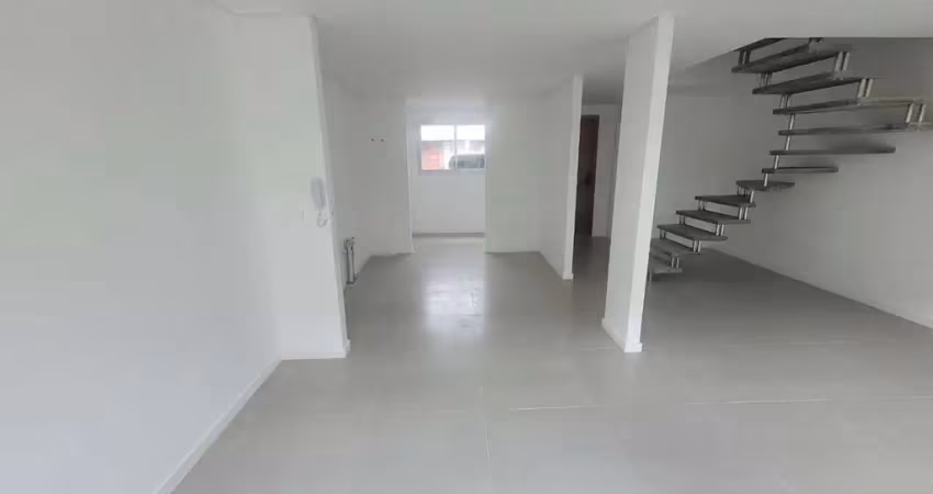 Linda casa com 3 quartos no bairro Morro Das Pedras
