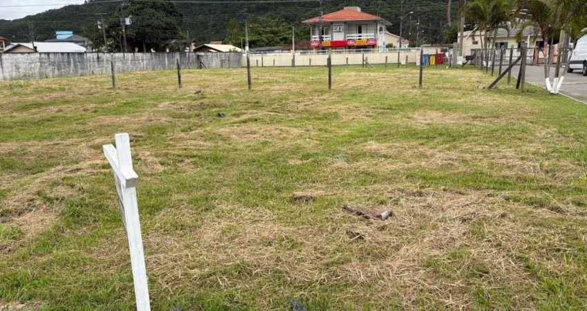 Terreno de 1.471,20m² de área total na Cachoeira do Bom Jesus