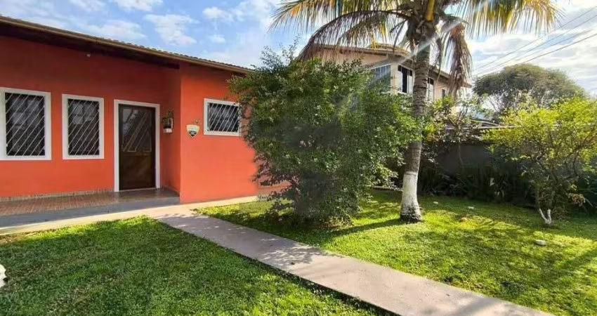 Ótima casa térrea com 3 quartos no Campeche
