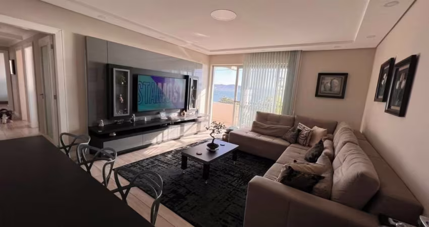Apartamento de 135m2 co, 3 quartos em Canasjurê