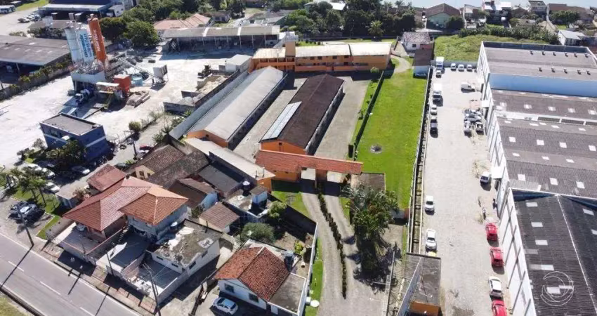 Terreno com 8.000m² no bairro Serraria, São José
