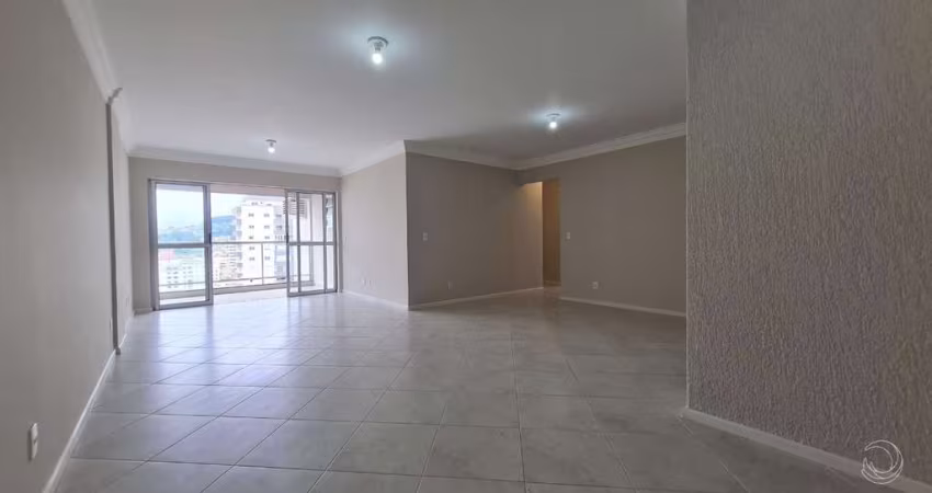 Apartamento com 3 quartos e 1 suíte no Kobrasol