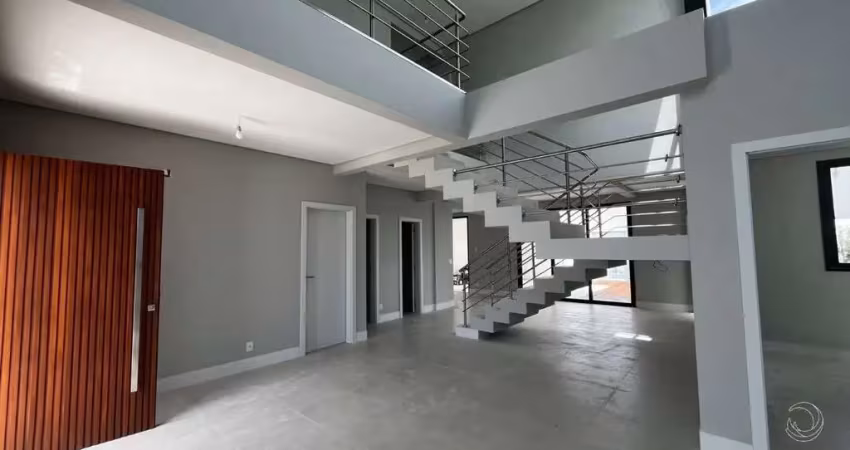 Casa alto padrão com 3 suítes no bairro Ratones, Florianópolis.