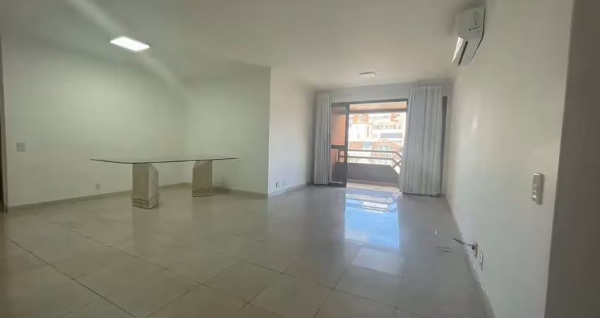 Apartamento com 4 quartos sendo 2 suítes na Agronômica
