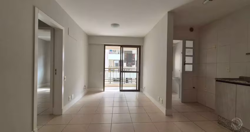 Apartamento de 2 quartos sendo 1 suíte na Trindade