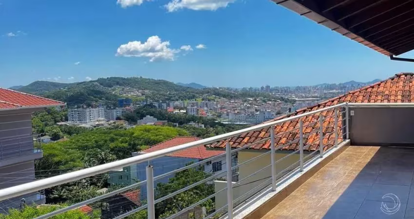 Casa residencial com 3 quartos sendo 2 suítes no Centro de São José