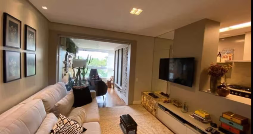 Apartamento com 105,56m² e 2 suítes na Agronômica