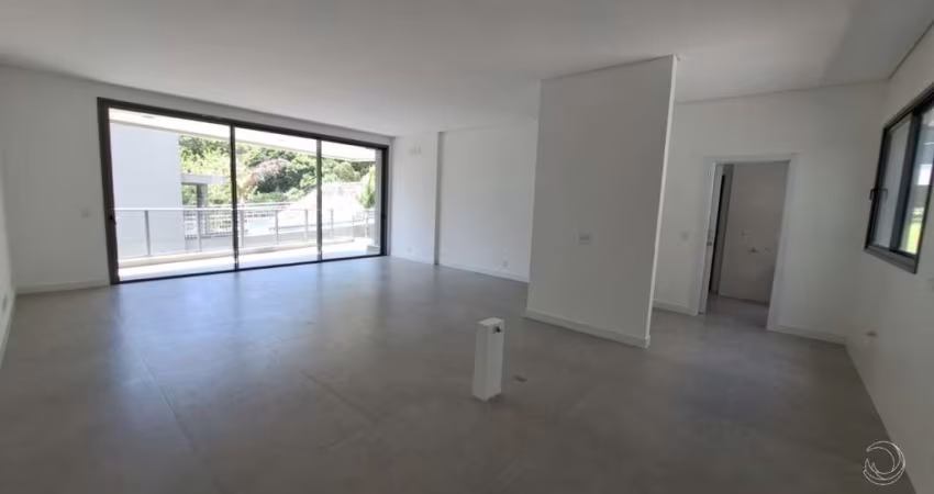 Apartamento de Alto Padrão com 3 Suítes no Cacupé, Florianópolis.