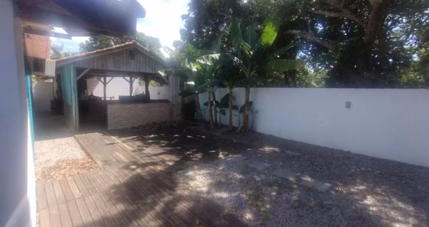 Terreno de 371,24 nos Ingleses