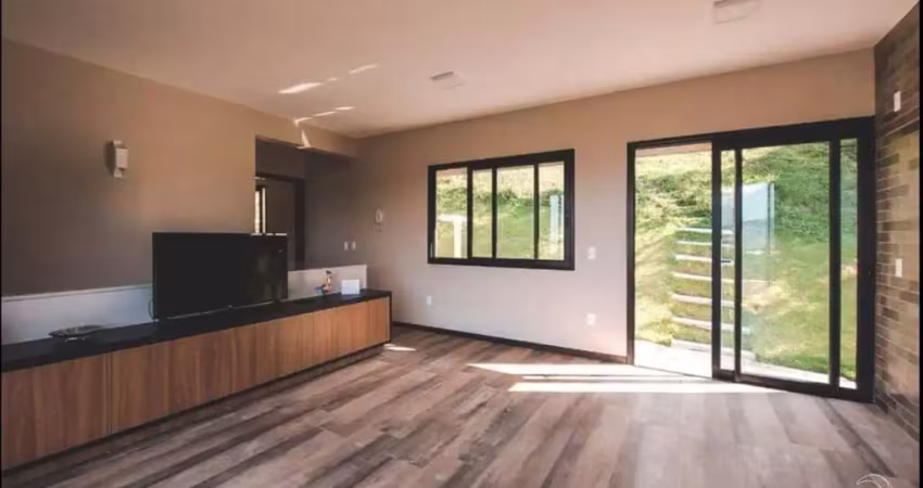 Casa Residencial de 132m² com 2 suítes em Garopaba