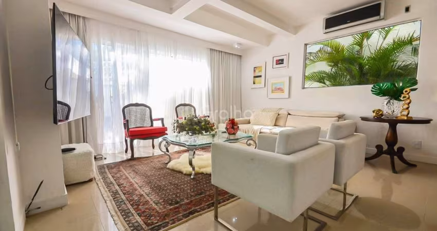 Casa de 220m² com 3 quartos sendo 1 suíte em Canasvieiras