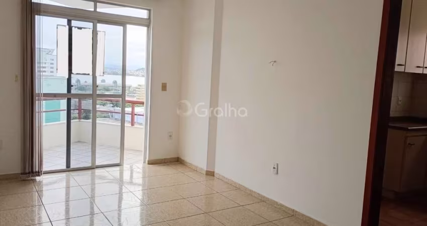 Apartamento de 64m² com 2 quartos no Centro