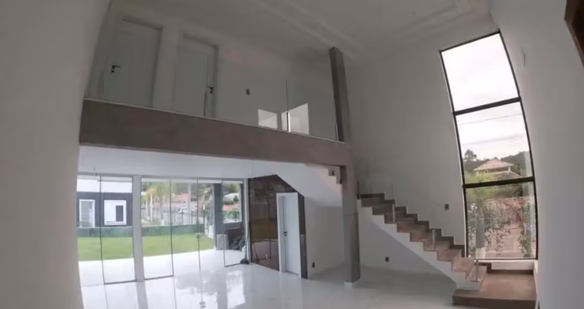 Casa Residencial de 212m² com 3 Suítes no Rio Vermelho