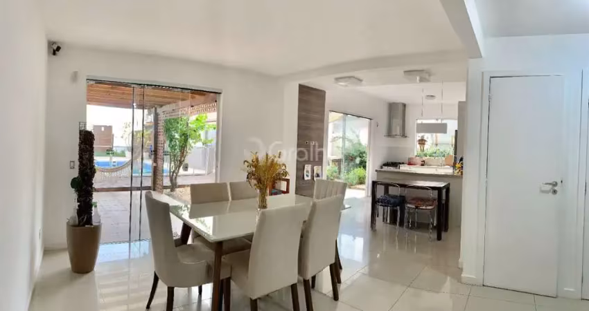 Casa Residencial de 233m² com 4 quartos no Estreito