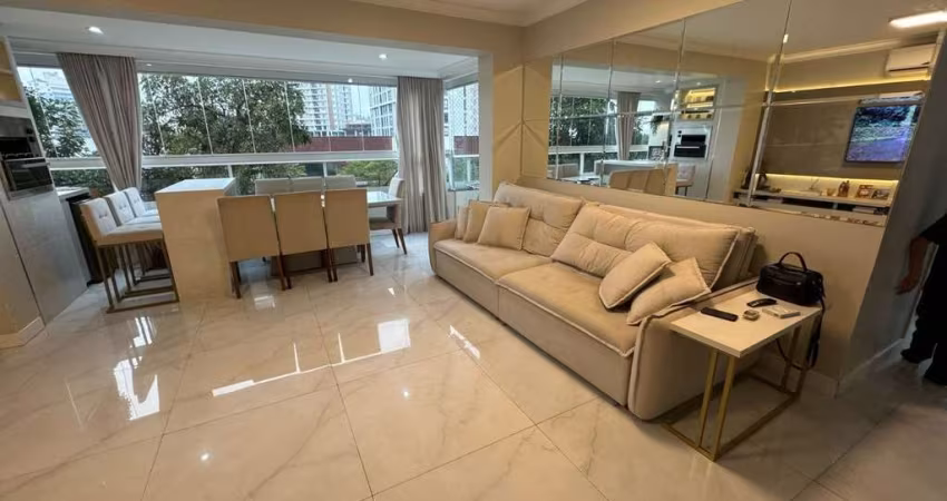 Apartamento semimobiliado com 3 quartos sendo 1 suíte na Pedra Branca