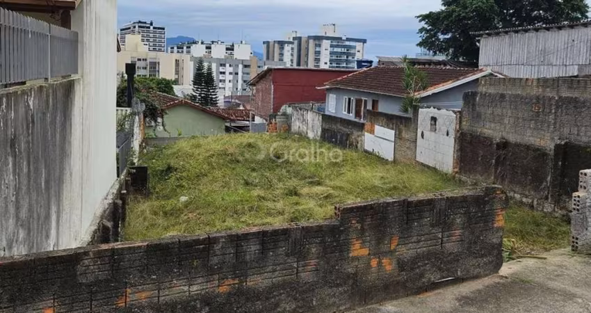 Terreno com 310m² no Jardim Atlântico, Florianópolis