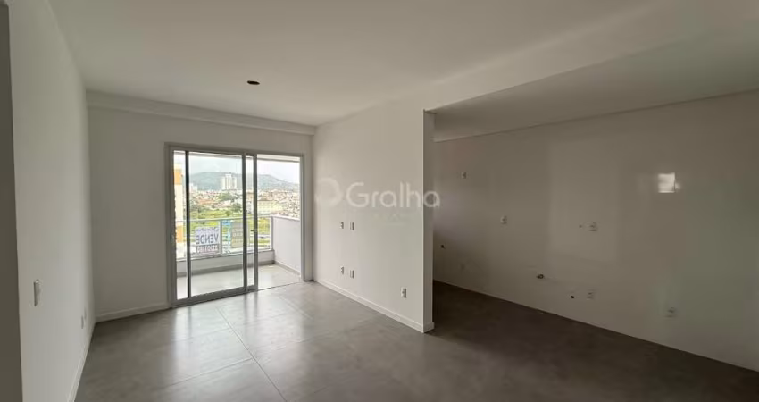 Apartamento com 2 quartos com 76m² em Barreiros, São José