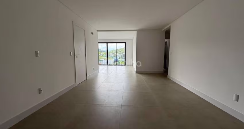 Casa de 205 m² com 3 quartos sendo 1 suíte no Bairro Pedra Branca