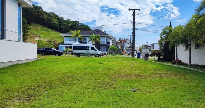 Terreno 415m2 dentro do Condomínio Parque da Pedra