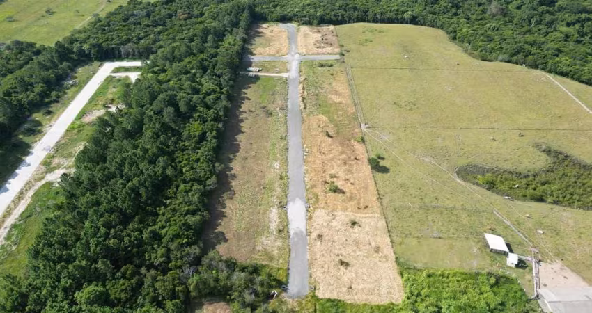 Terreno com 375 m2 no bairro Ribeirão da Ilha em Florianópolis - SC