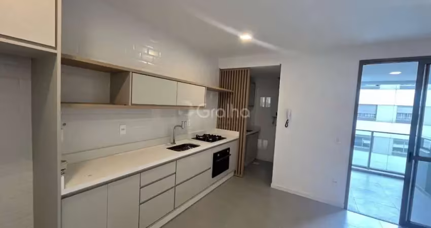 Apartamento de 132 m² com 2 quartos sendo 1 suíte no bairro Cacupé