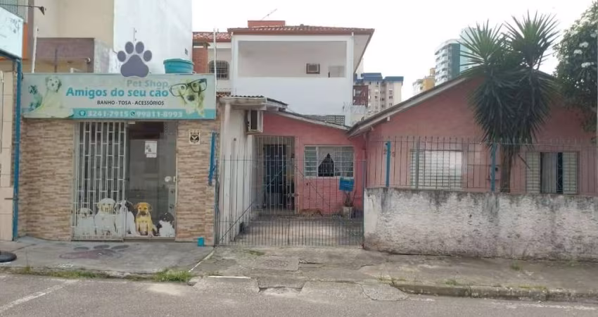 Casa com 3 quartos no bairro Campinas - SJ