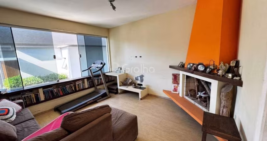 Casa residencial de 382 m² com 3 quartos sendo 3 suítes no bairro Coqueiros
