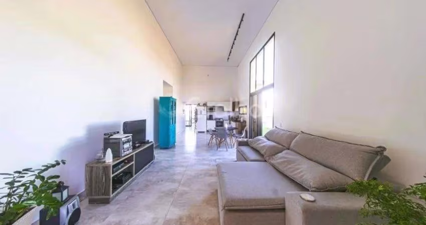 Casa de 375m² com 4 quartos sendo 2 suítes nos Ingleses