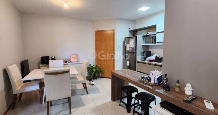 Apartamento de 96 m² com 2 quartos sendo 1 suíte no bairro Areias