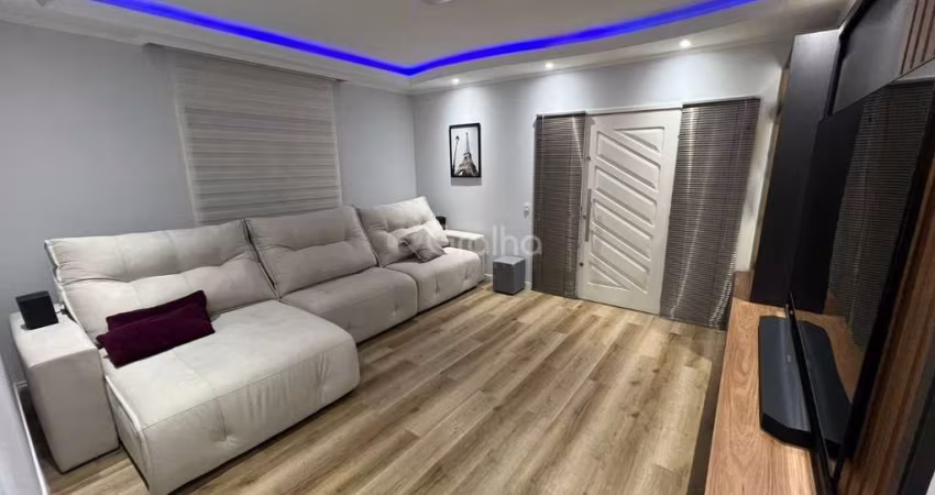 Casa de 200m² com 3 quartos sendo 1 suíte na Serraria em São José