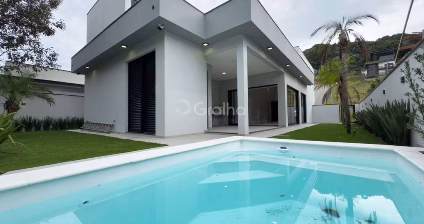 Casa de 169m² com 3 quartos sendo 1 suíte em Forquilhas