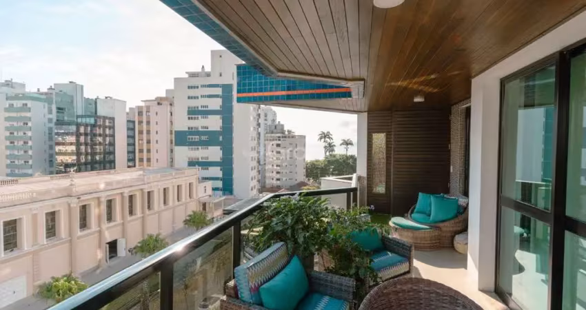 Apartamento de 215 m² com 3 quartos sendo 1 suíte no centro