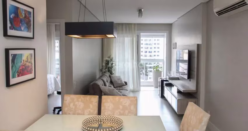 Apartamento de 73 m² com 2 quartos sendo 1 suíte no centro