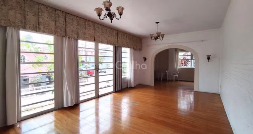 Casa de 332m² com 5 quartos sendo 1 suíte em itaguaçu