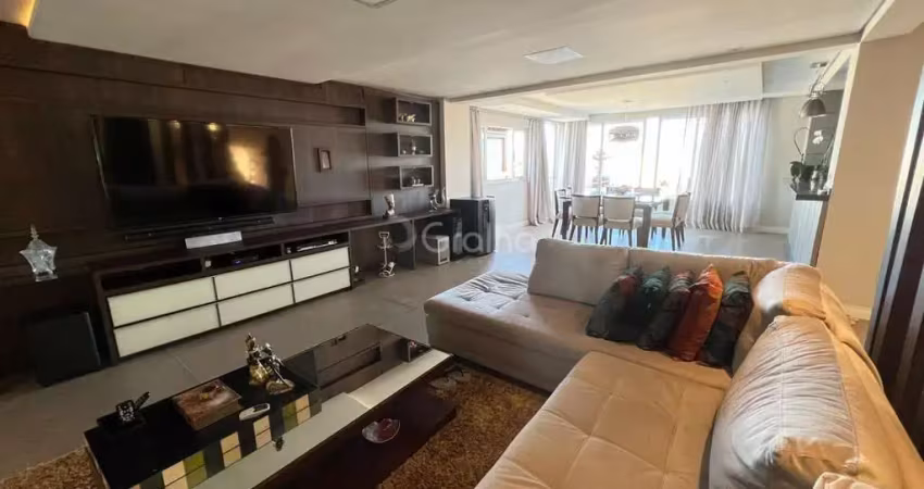 Casa em condomínio fechado com 5 quartos à venda na Rua das Camélias, --, Bosque das Mansões, São José