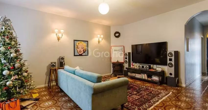 Casa residencial de 164 m² com 3 quartos sendo 1 suíte no itacorubi