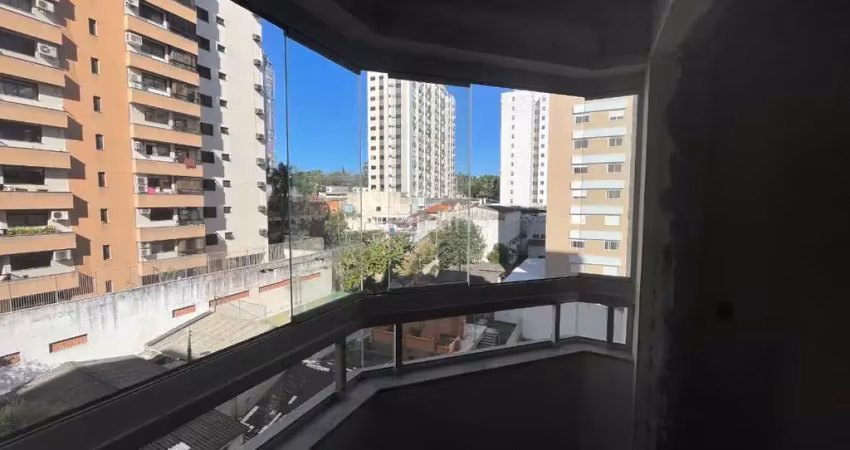 Apartamento com 3 quartos sendo 1 suíte 122m² no centro