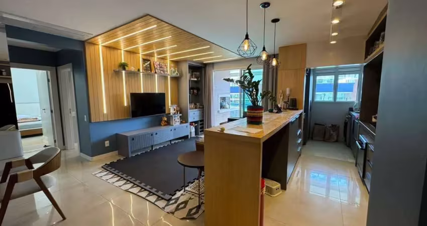 Apartamento com 2 suítes com acesso ao mar no bairro campeche