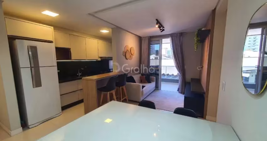Apartamento de 93m² com 2 quartos sendo 1 suíte na trindade