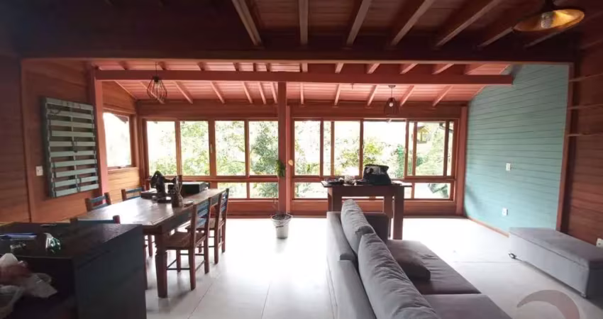 Casa residencial de 175m² com 3 quartos no córrego grande