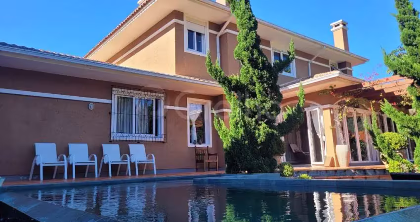 Casa residencial de 289m² com 3 quartos no canto da lagoa