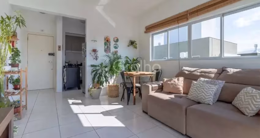 Cobertura de 96m² com 2 quartos sendo 1 suíte no ribeirão da ilha