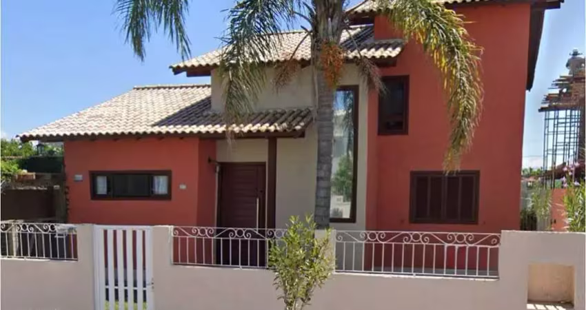 Casa com 3 quartos à venda na Rua Grumixama, --, Campeche, Florianópolis